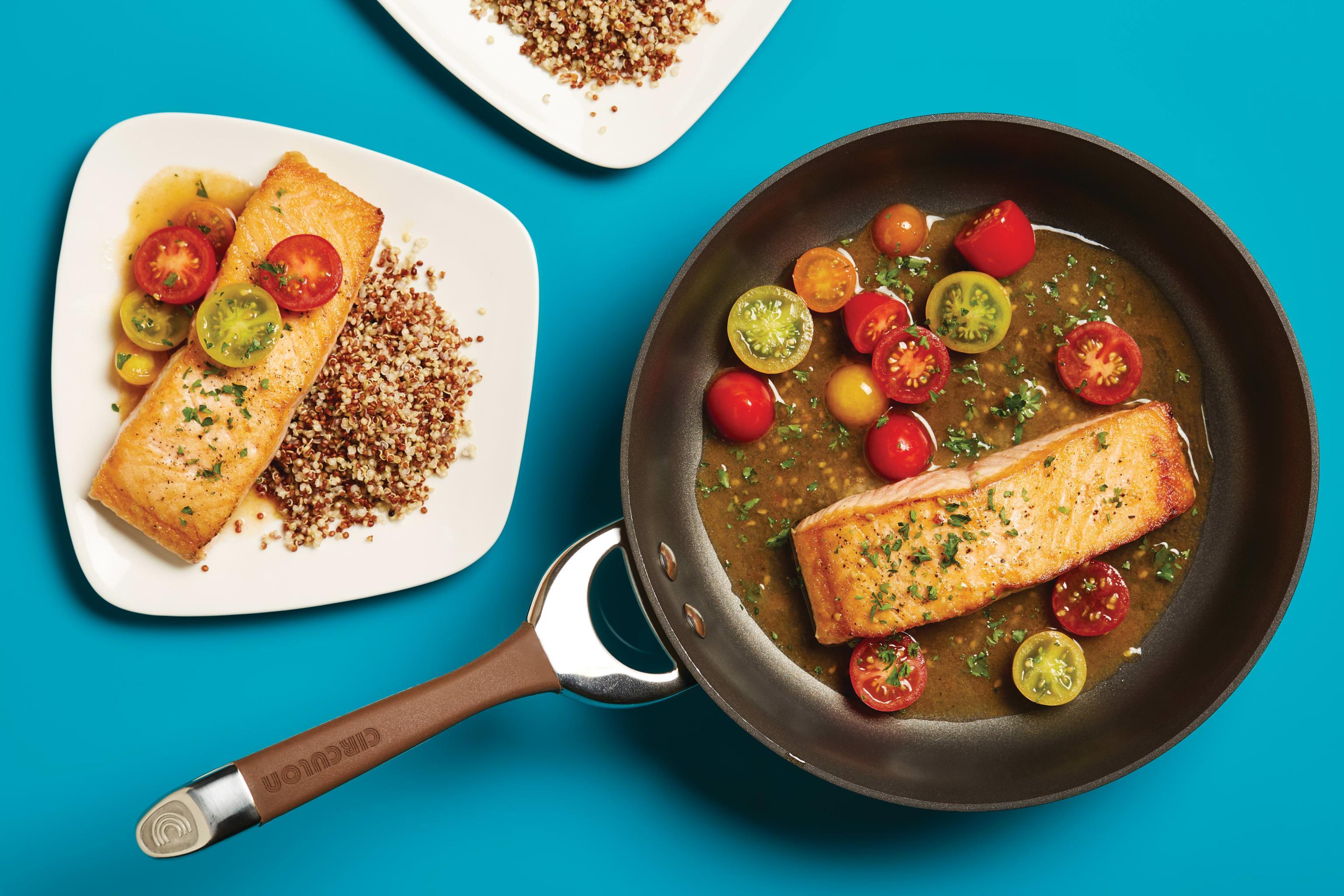 Seared Salmon in Lemon Wine Sauce Recipe | Circulon