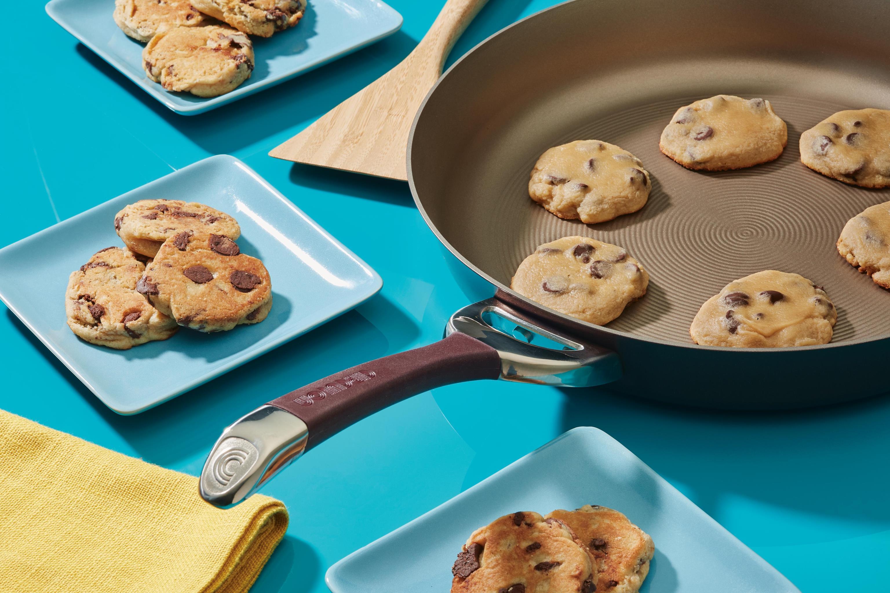 Circulon Nonstick Bakeware 2-Piece Cookie Pan Set, Chocolate