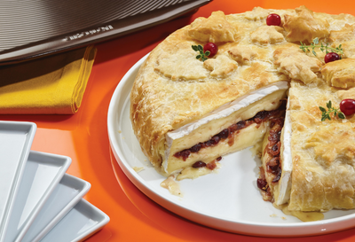 Baked Brie Stuffed with Fennel, Dried Cranberries and Port - Circulon