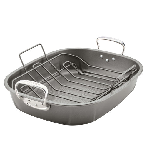 Nonstick 18"x15" oval roaster with rack—essential bakeware for roasting.