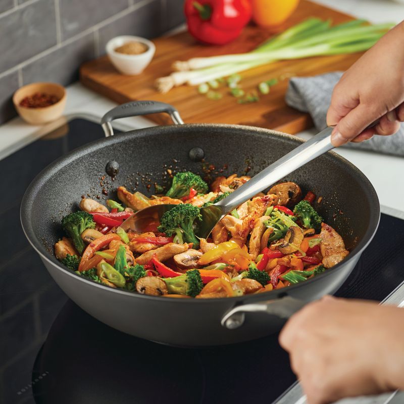 13-Inch A1 ScratchDefense™ Nonstick StirFry with Helper Handle
